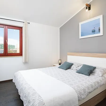Near City Centre Apartment *