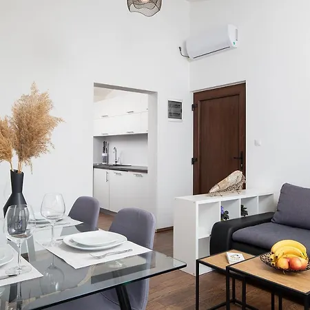Apartment Near City Centre *