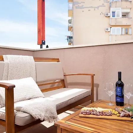 Apartment Near City Centre